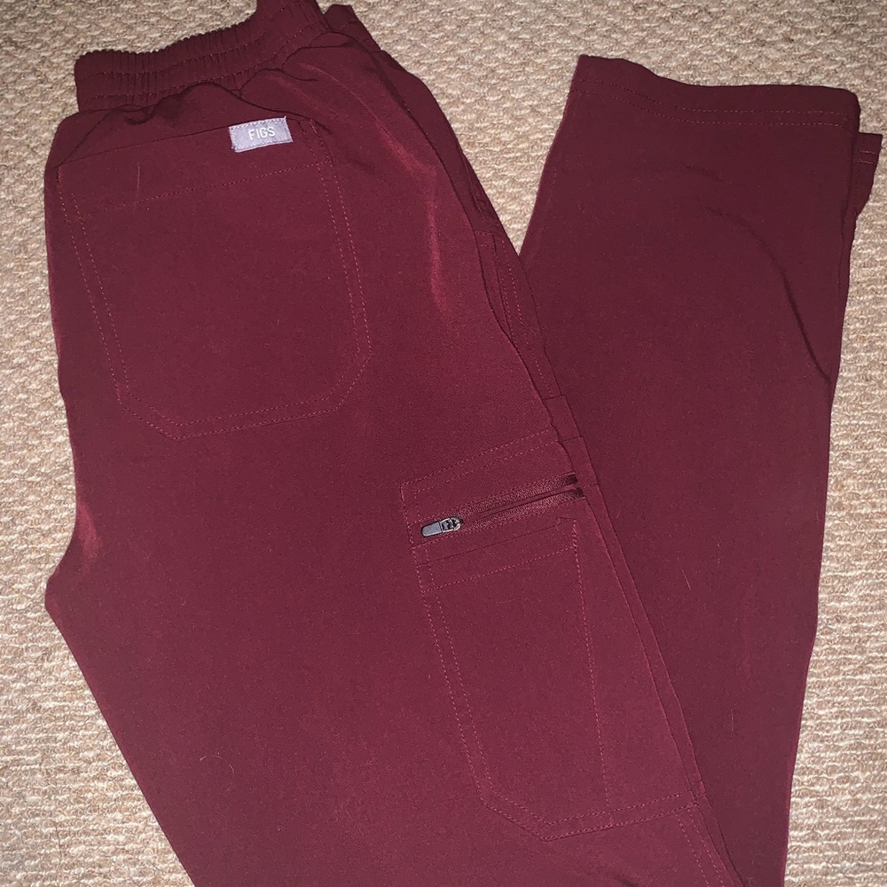 Figs Maroon colored scrub set..... worn 4-5 times.